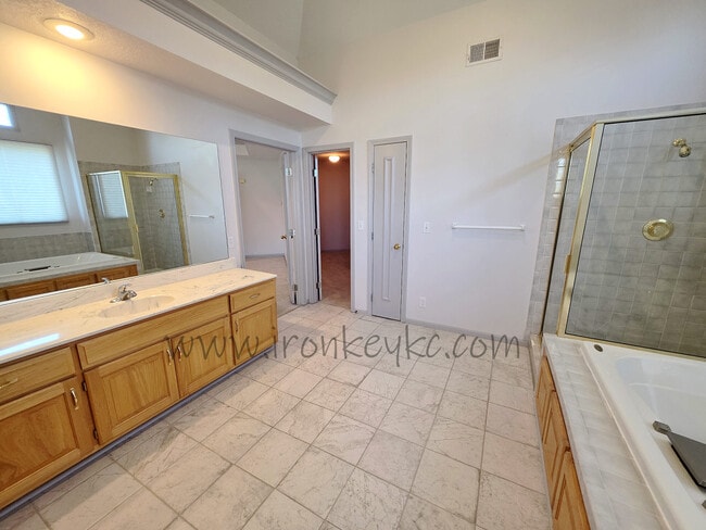 Building Photo - 14112 Windsor St