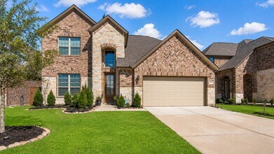 Building Photo - 4411 Woodridge Dr