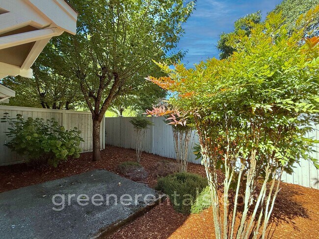 Building Photo - Coming Soon! 2BR 2.5BA Condo in Horizon Po...