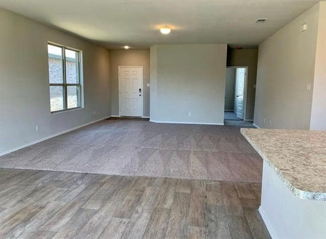 Building Photo - 915 Hurstwood Dr