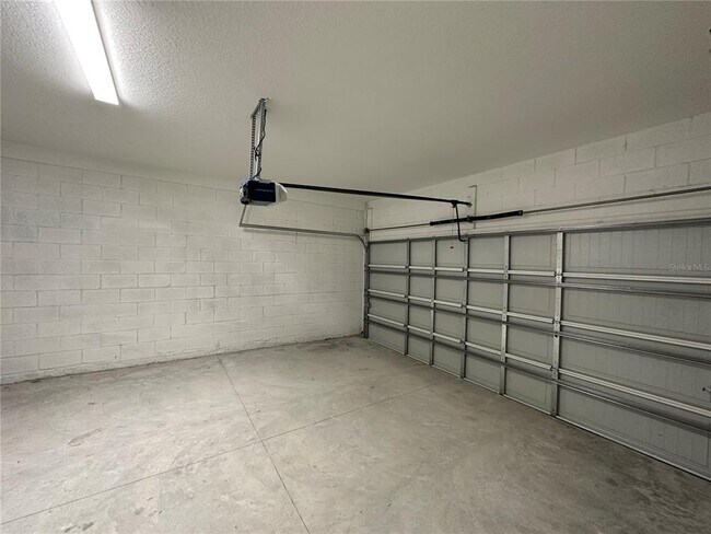 Building Photo - 1405 Captiva Cv