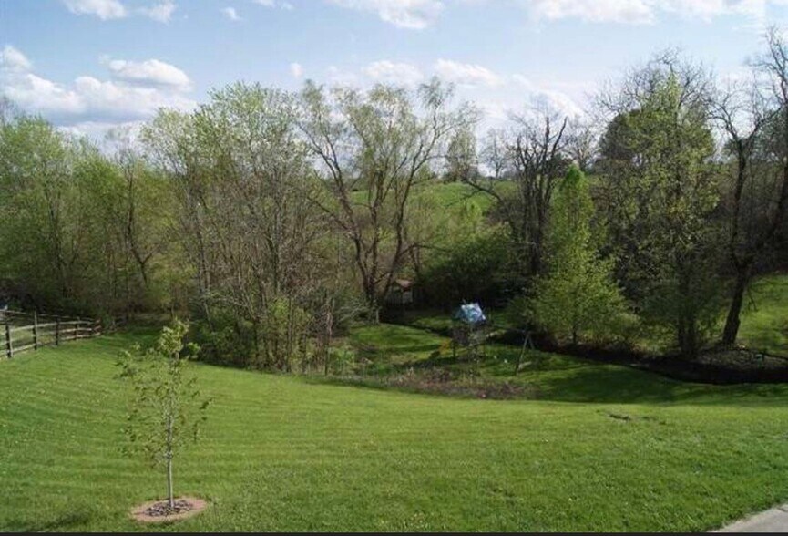 Building Photo - 2601 Flintwood Ct