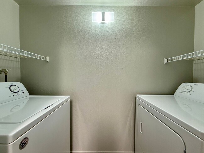 Building Photo - Charming 1-Bedroom Condo Near Rhodes Ranch