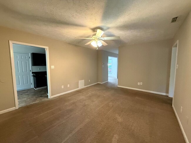 Building Photo - 5481 Landview Pl