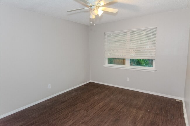 Building Photo - 1639 Northwood St