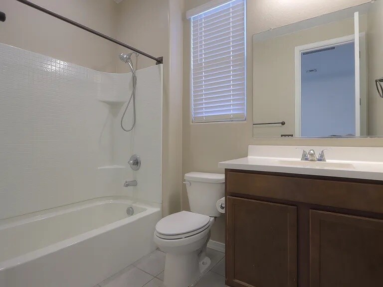 second bath - 832 S Strahan Pl