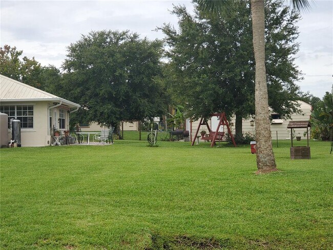 Building Photo - 1051 SW 85th Way