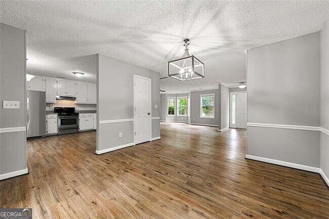 Building Photo - 1250 Mountain Springs Dr
