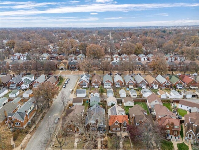 Building Photo - This charming gingerbread home in St. Loui...