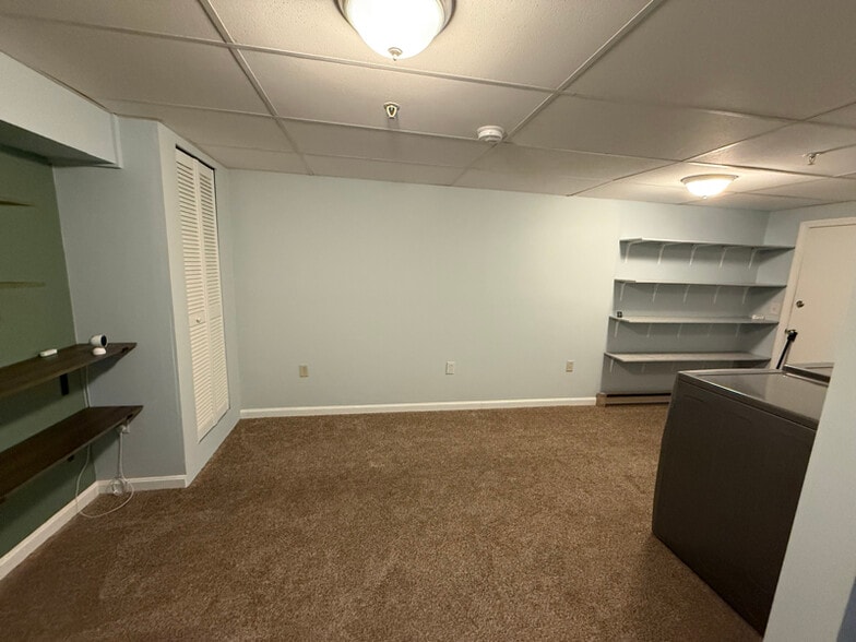 Building Photo - 105 Elmwood Dr