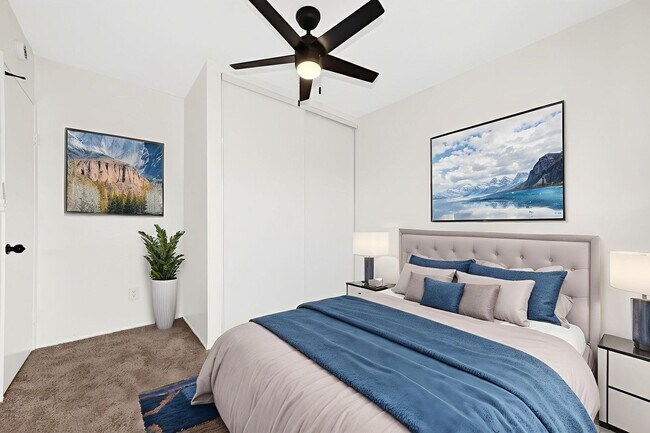 Building Photo - Spacious 3 Bedroom 1.5 Bath Townhome with Brand New A/C & Appliances