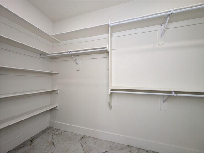 Building Photo - 25 Thornaby Dr