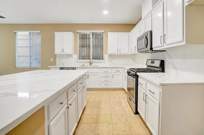 Building Photo - 4929 Concordia Dr