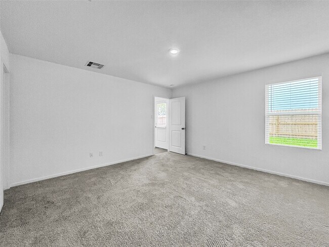 Building Photo - 5830 Starling Dr