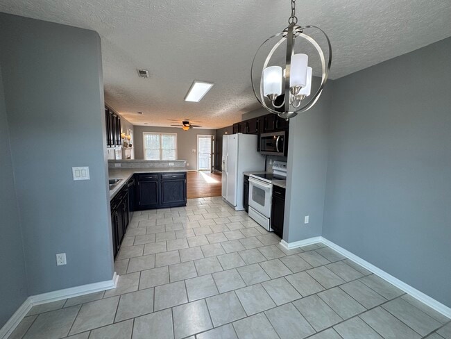 Building Photo - 42 Lodge Rd