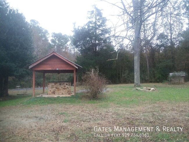 Building Photo - 7715 Leak Ln