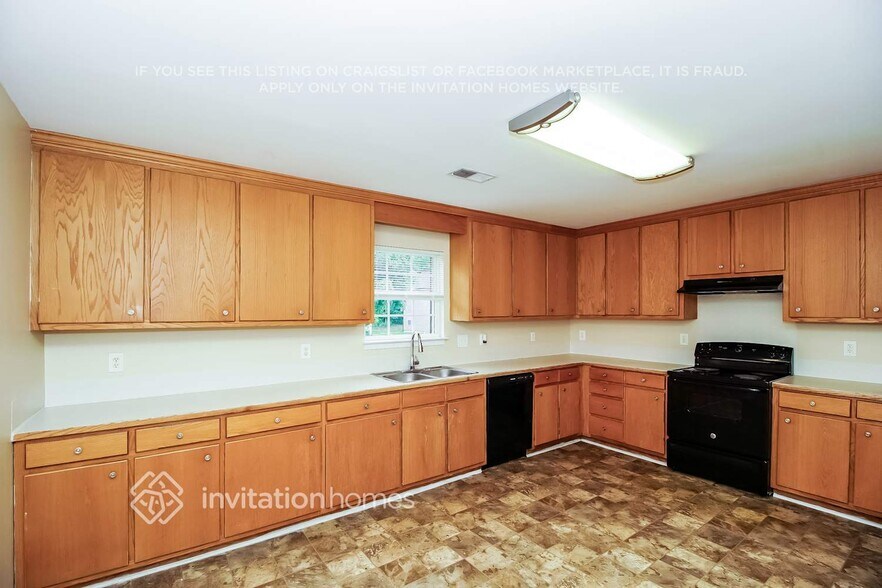 Building Photo - 2038 Samantha Dr