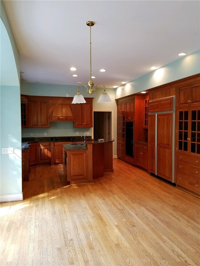 Building Photo - 6 Merrycreek Crossing