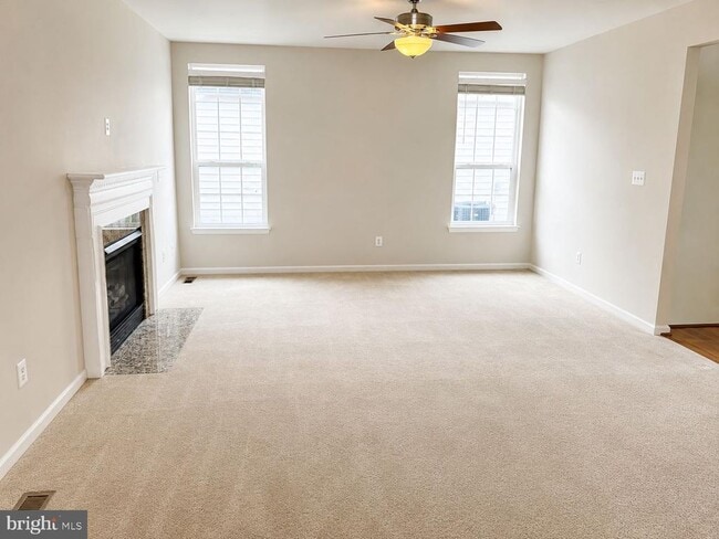 Building Photo - 12489 Pfitzner Ct