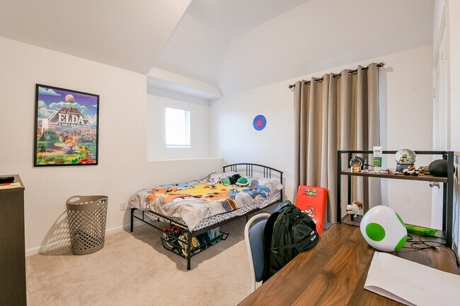 Building Photo - 9405 Vis Fls Trce