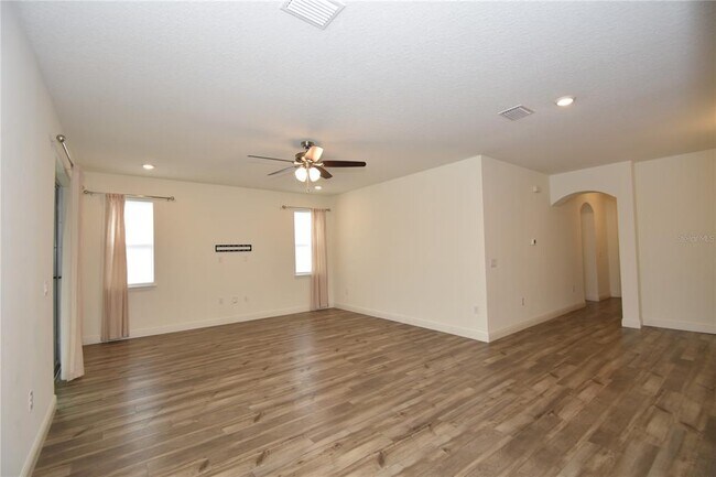 Building Photo - 59 Oakleaf Way