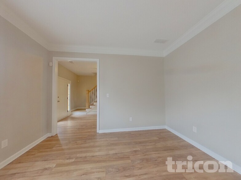 Building Photo - 5910 Haterleigh Dr