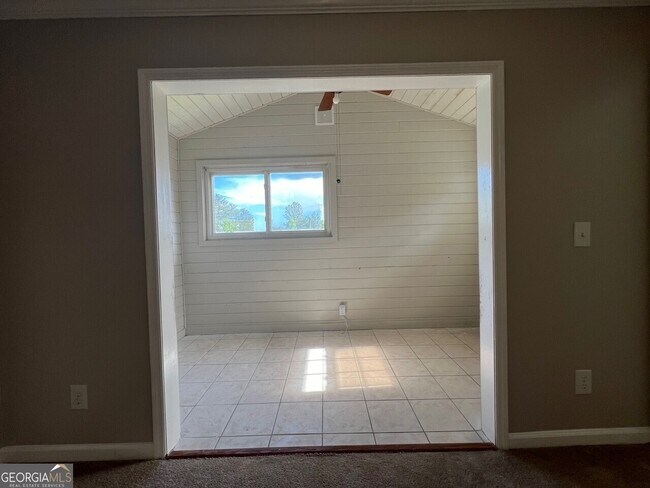 Building Photo - 4503 Scenic Mountain Dr SE