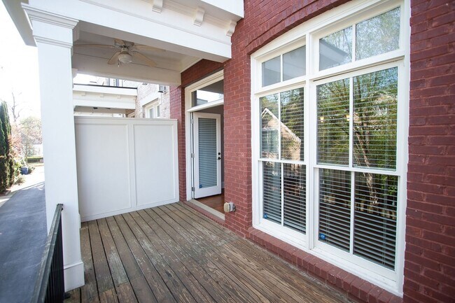 Building Photo - 839 Inman Vlg Pkwy NE