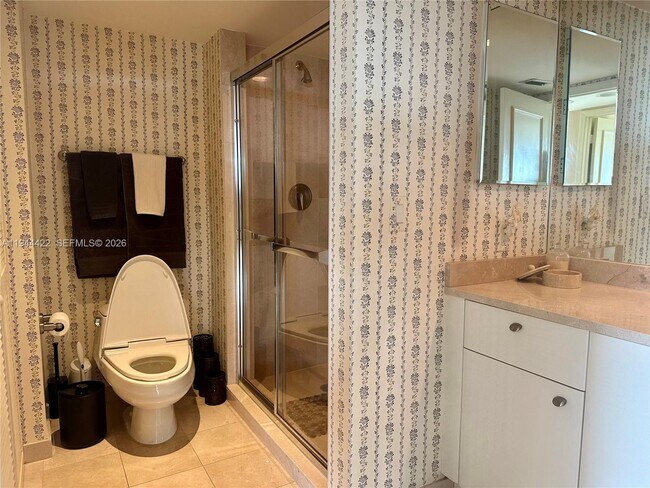 Building Photo - 16500 Collins Ave