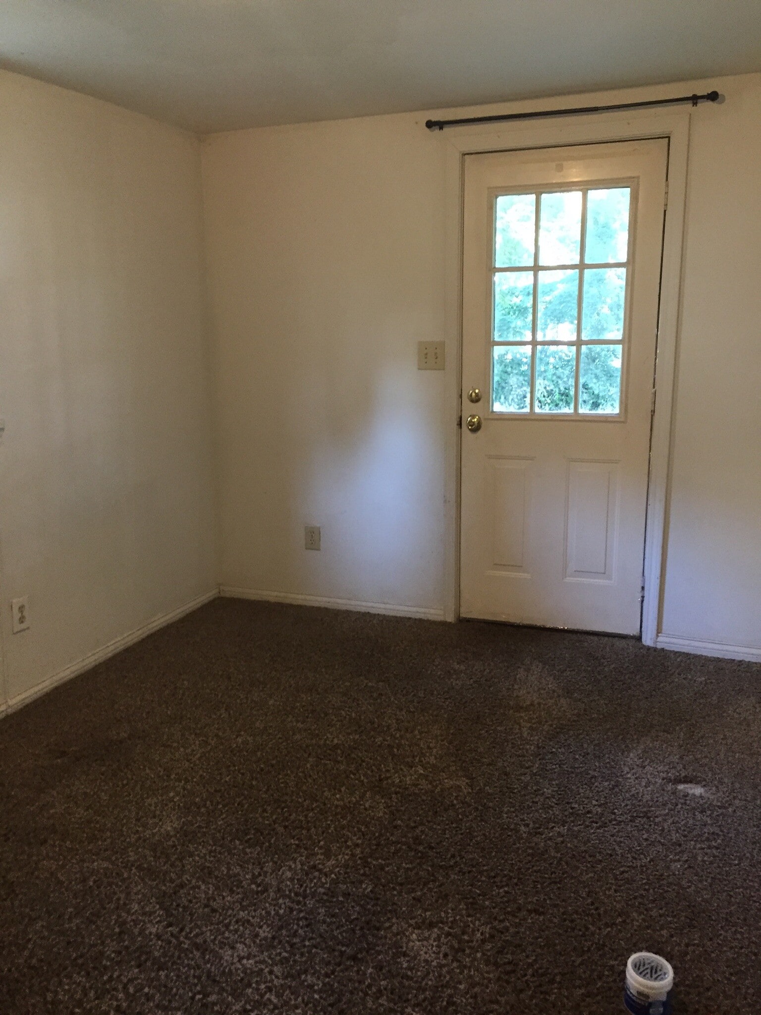 Bedroom with private entrance - 325 Oldham Ave