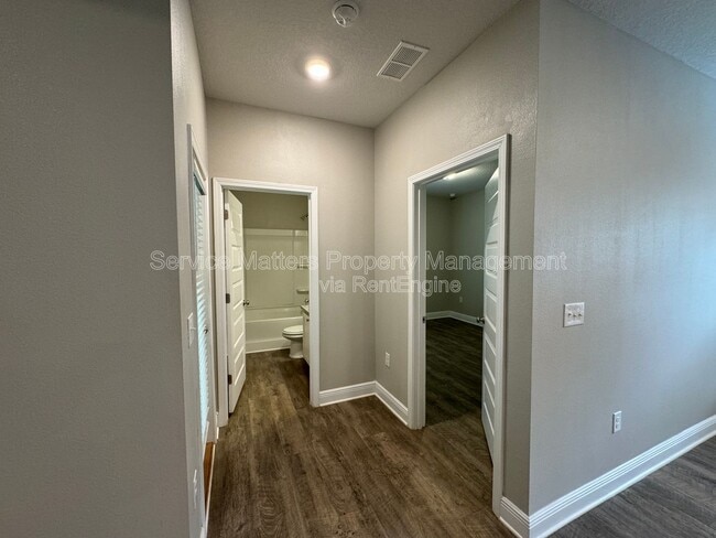 Building Photo - 7982 Silver Maple Dr