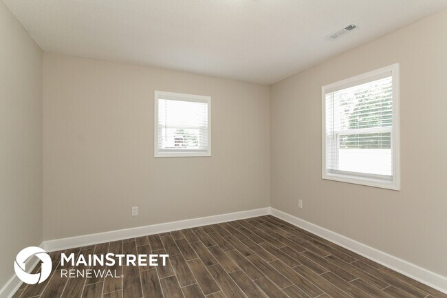 Building Photo - 4716 Lawrence Orr Rd