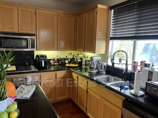 Building Photo - 1162 Hanford Ct