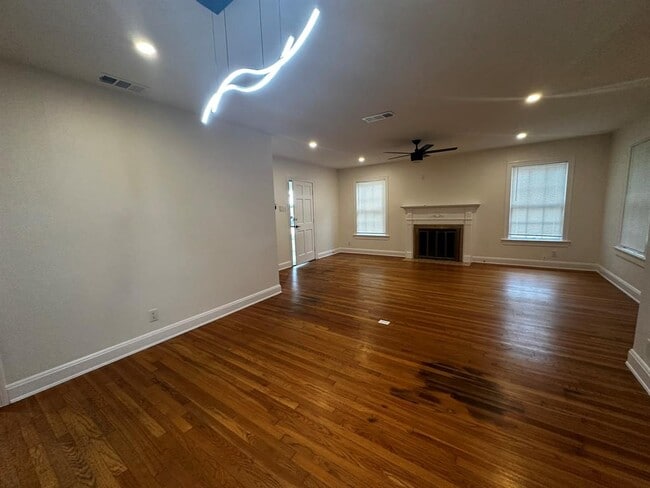 Building Photo - 2404 Indian Trail