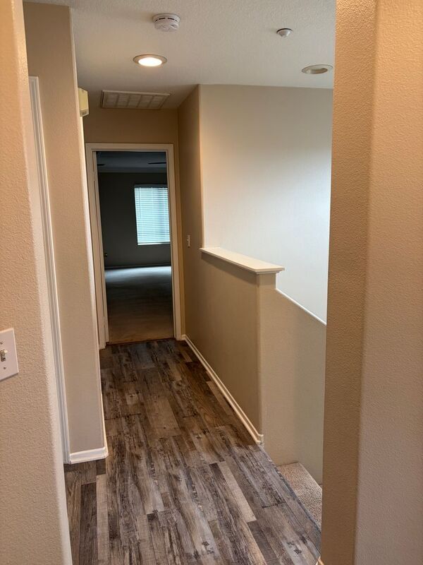 Building Photo - 33770 Willow Haven Ln