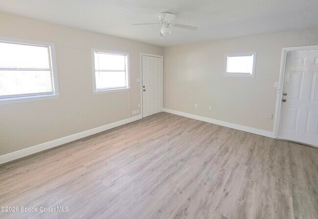 Building Photo - 4415 Coleridge Ave