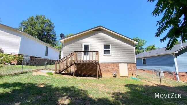 Building Photo - 4006 Coltrain Rd