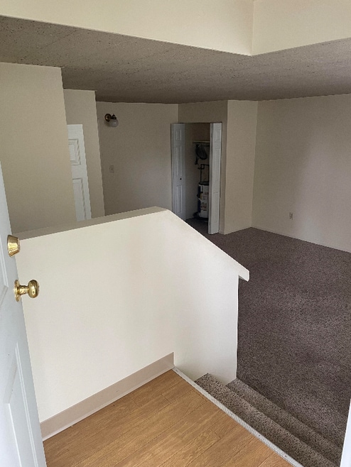 Building Photo - 181 Main St