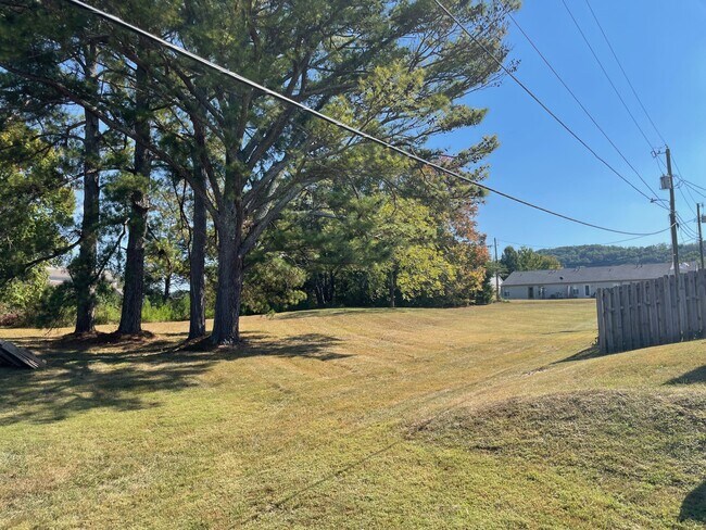 Back View - 7252 Lyngate Blvd