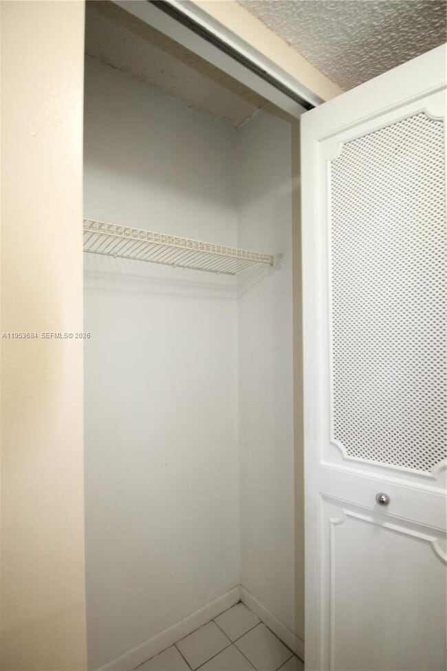 Building Photo - 17890 W Dixie Hwy