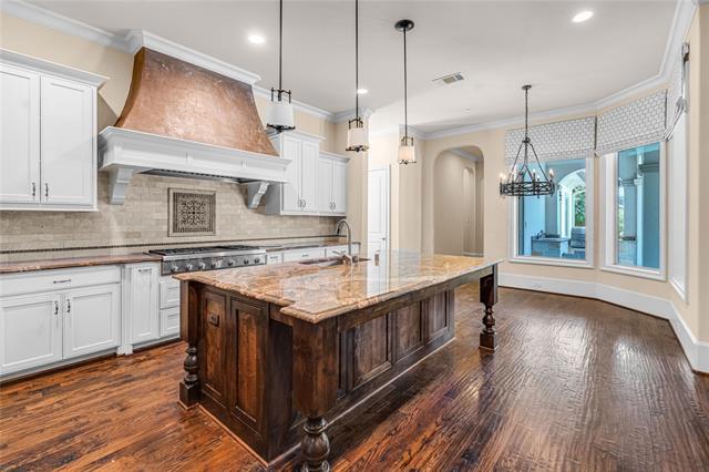 Building Photo - 3759 Broadmoor Way