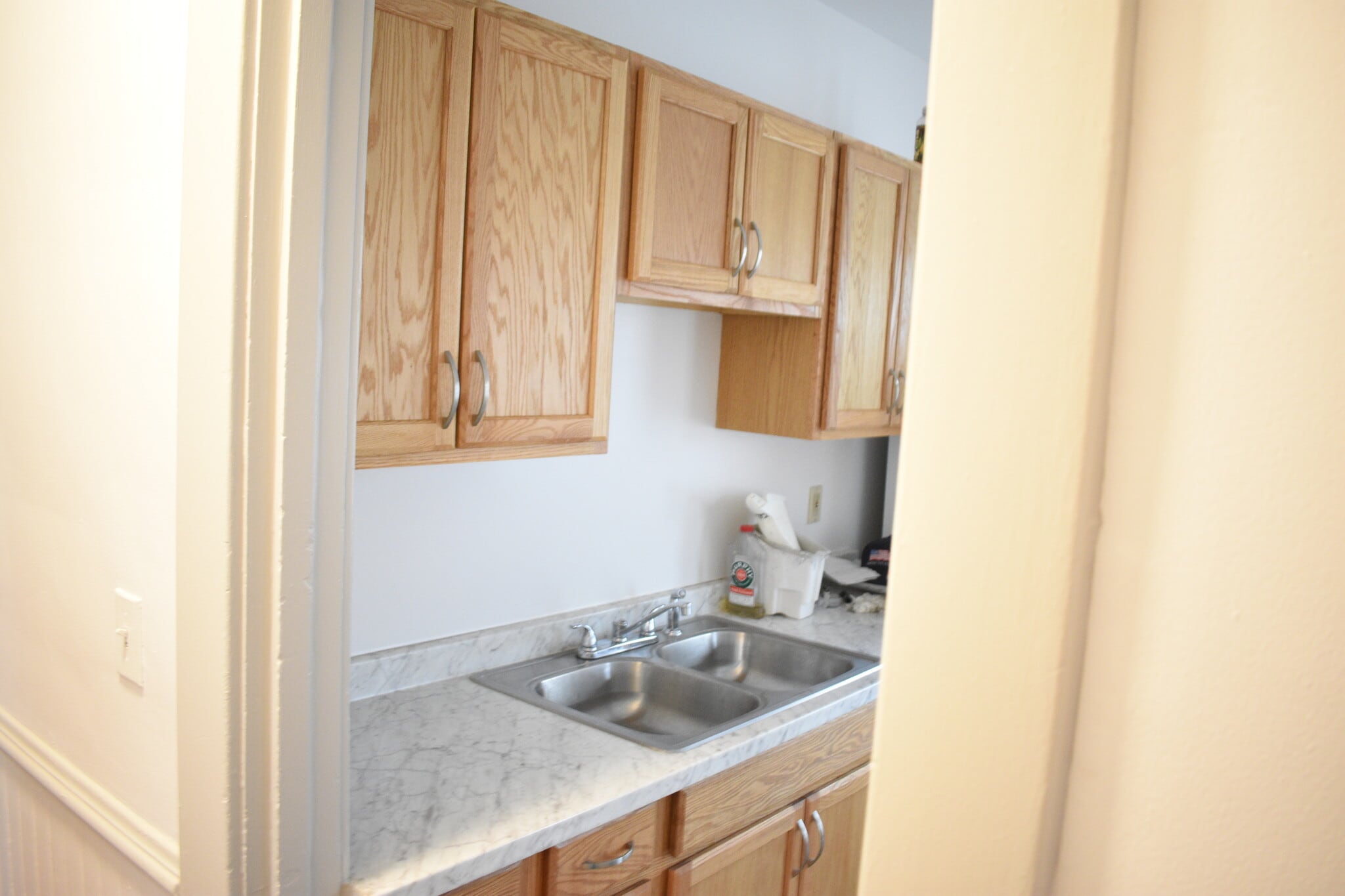 Kitchen - 547 W 5th St