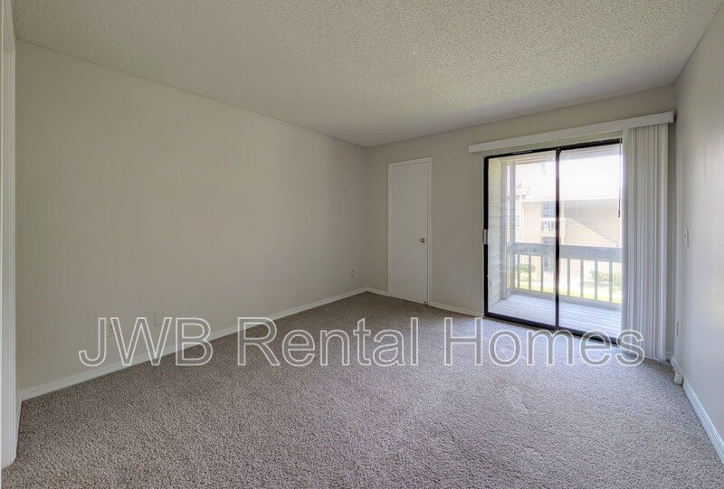Building Photo - 10200 Belle Rive Blvd