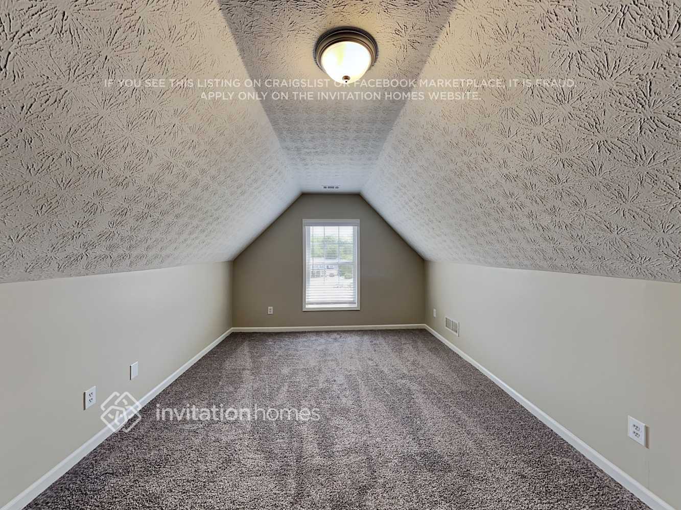 Building Photo - 65 Dartmouth Ct