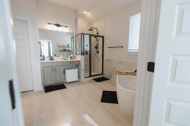 Building Photo - 808 Karst Cv