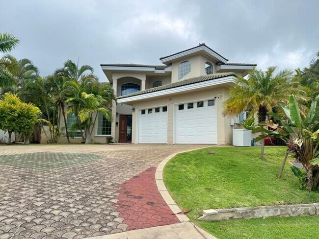 Building Photo - Partially Furnished 3 Bedroom / 2.5 Bathroom Custom Home in Sandhill Estates gated community!