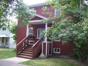 Building Photo - 404 2nd Ave E