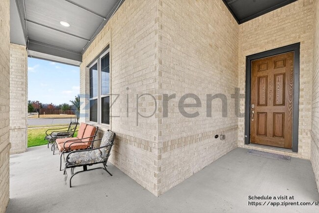 Building Photo - 2900 Blf Crk Dr