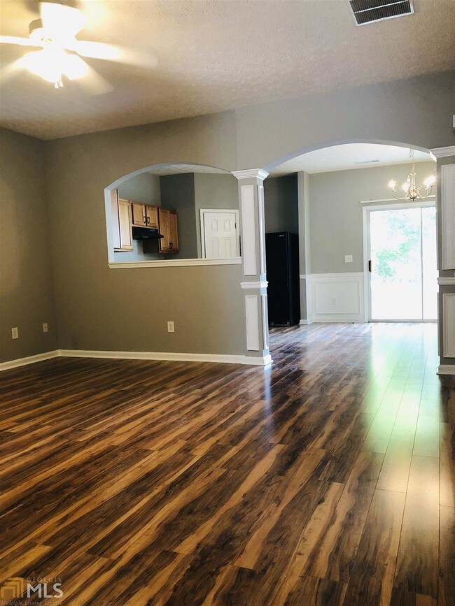 Building Photo - 2832 Snapfinger Manor