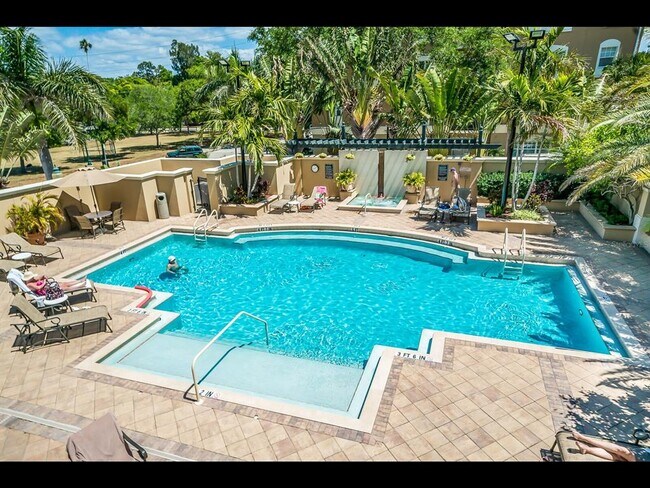 Building Photo - 1064 N Tamiami Trl